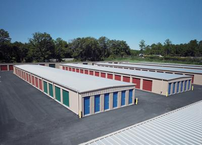 400_self_storage_exterior.jpg
